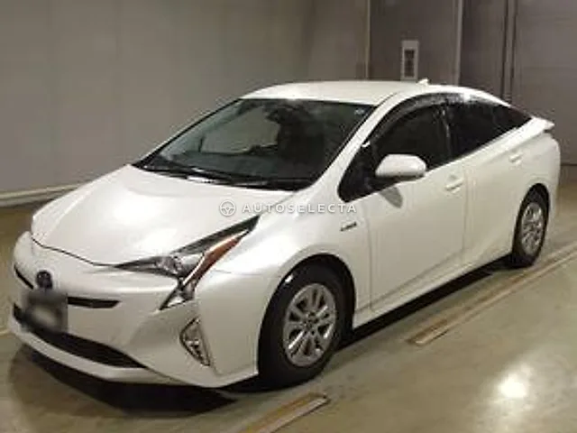 Toyota Prius 2018, auction grade 3.5
