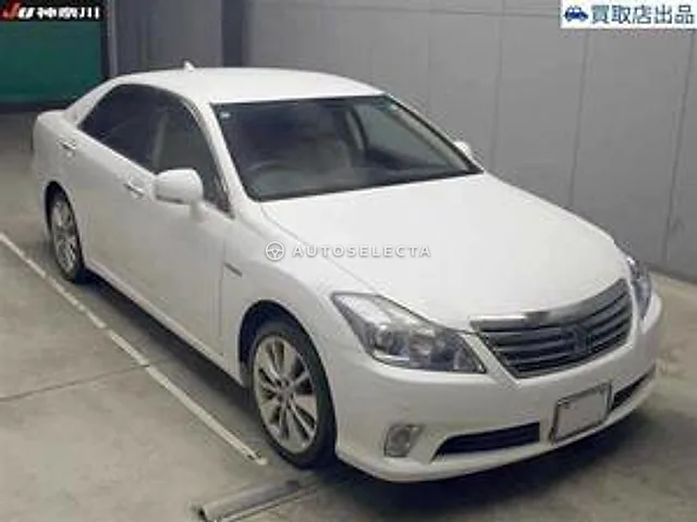 Toyota Crown 2011, auction grade R