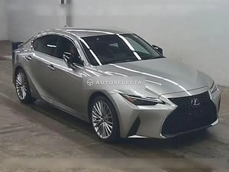 Lexus IS 2023, photo 1 of 1