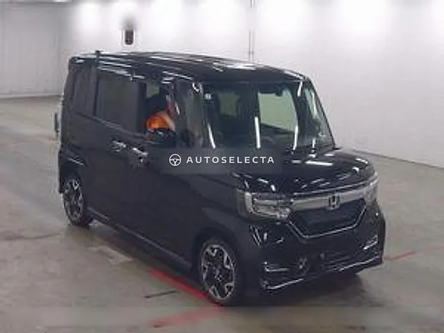 Honda N-BOX Custom 2019, auction grade 4