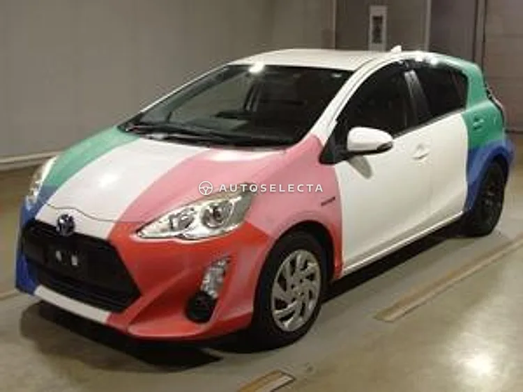 Toyota Aqua 2015, photo 1 of 1