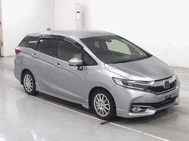 Honda Shuttle 2018, auction grade 3.5