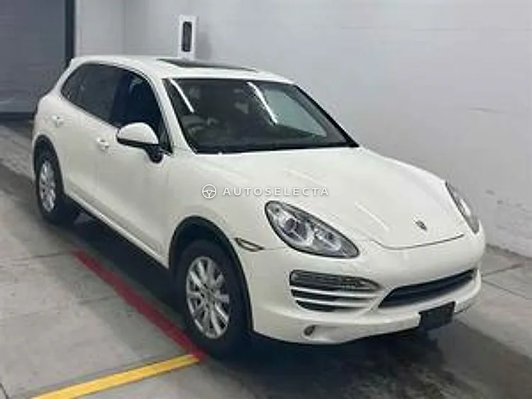 Porsche Cayenne 2011, photo 1 of 10