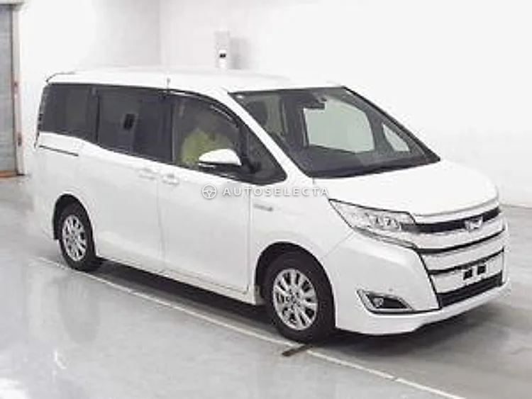 Toyota Noah 2017, photo 1 of 1