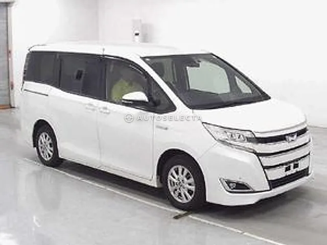 Toyota Noah 2017, auction grade R