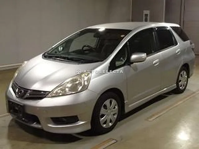 Honda Fit Shuttle 2012, auction grade 3.5