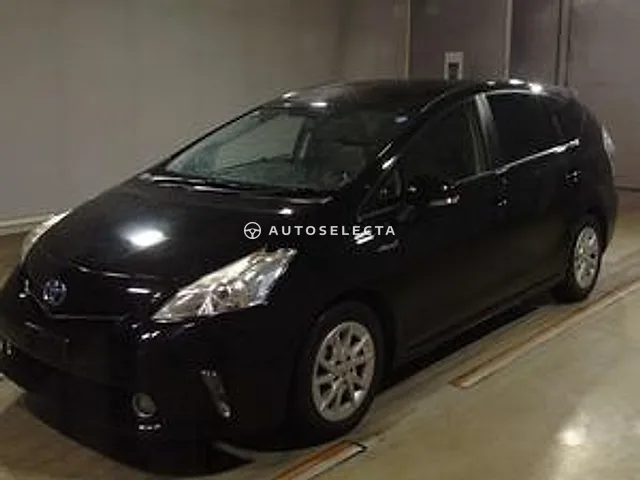 Toyota Prius Alpha 2013, auction grade 3.5