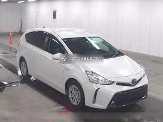 Toyota Prius Alpha 2017, auction grade 4.5