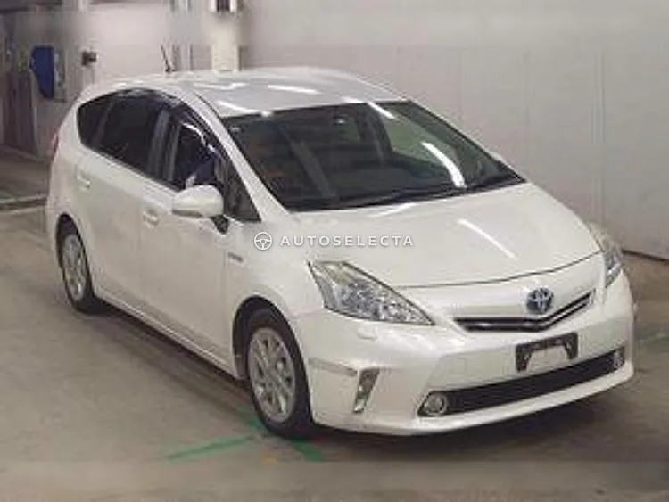 Toyota Prius Alpha 2012, photo 1 of 1