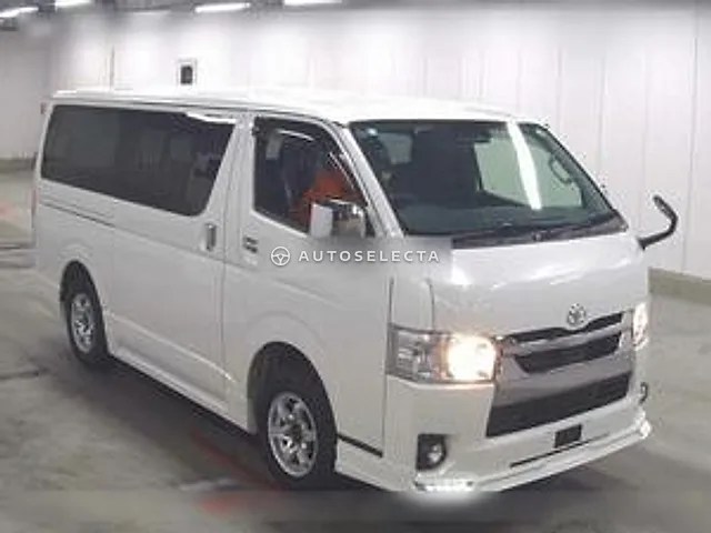 Toyota Hiace Van 2020, auction grade 3.5