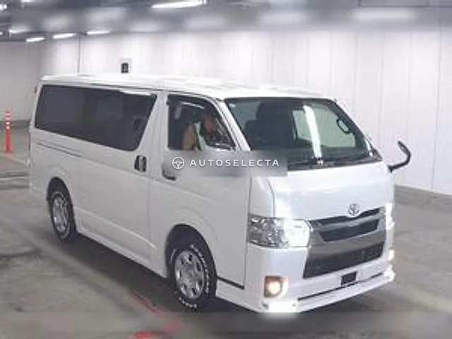 Toyota Hiace Van 2020, auction grade 4