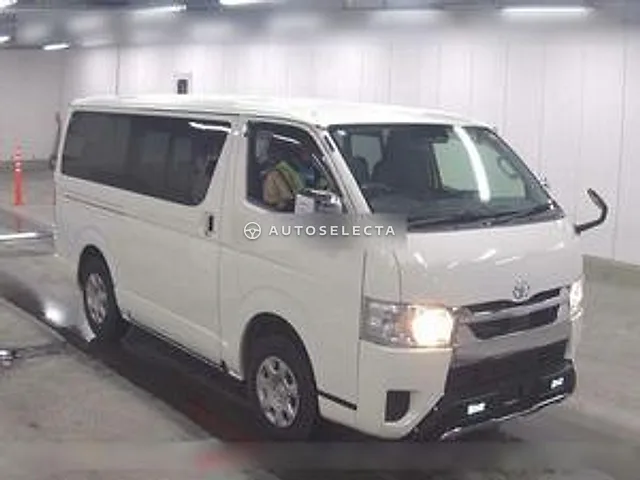 Toyota Hiace Van 2022, auction grade 4