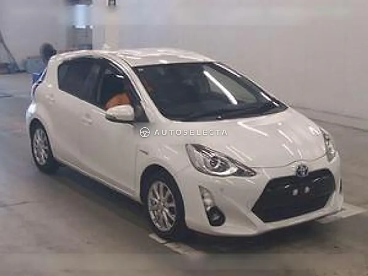 Toyota Aqua 2015, photo 1 of 1