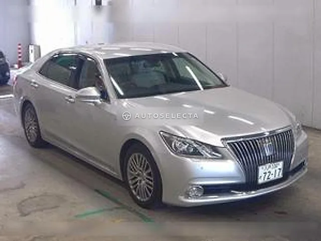 Toyota Crown Majesta 2015, auction grade 3.5