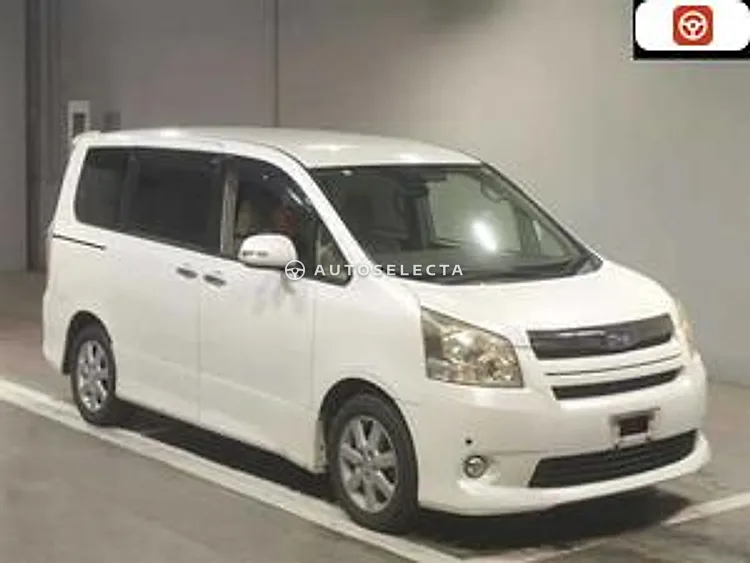 Toyota Noah 2009, photo 1 of 1