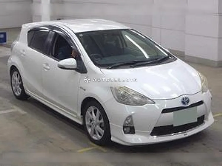 Toyota Aqua 2012, photo 1 of 1
