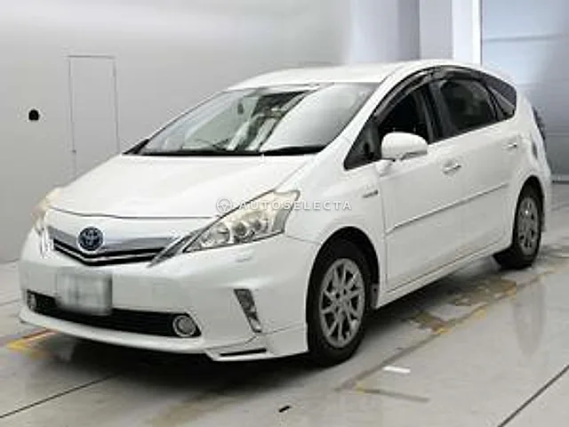 Toyota Prius Alpha 2014, auction grade 4