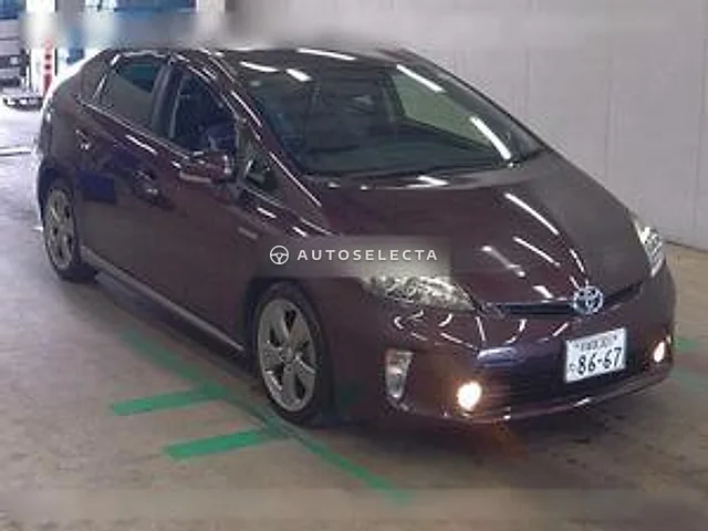 Toyota Prius 2014, auction grade 3.5
