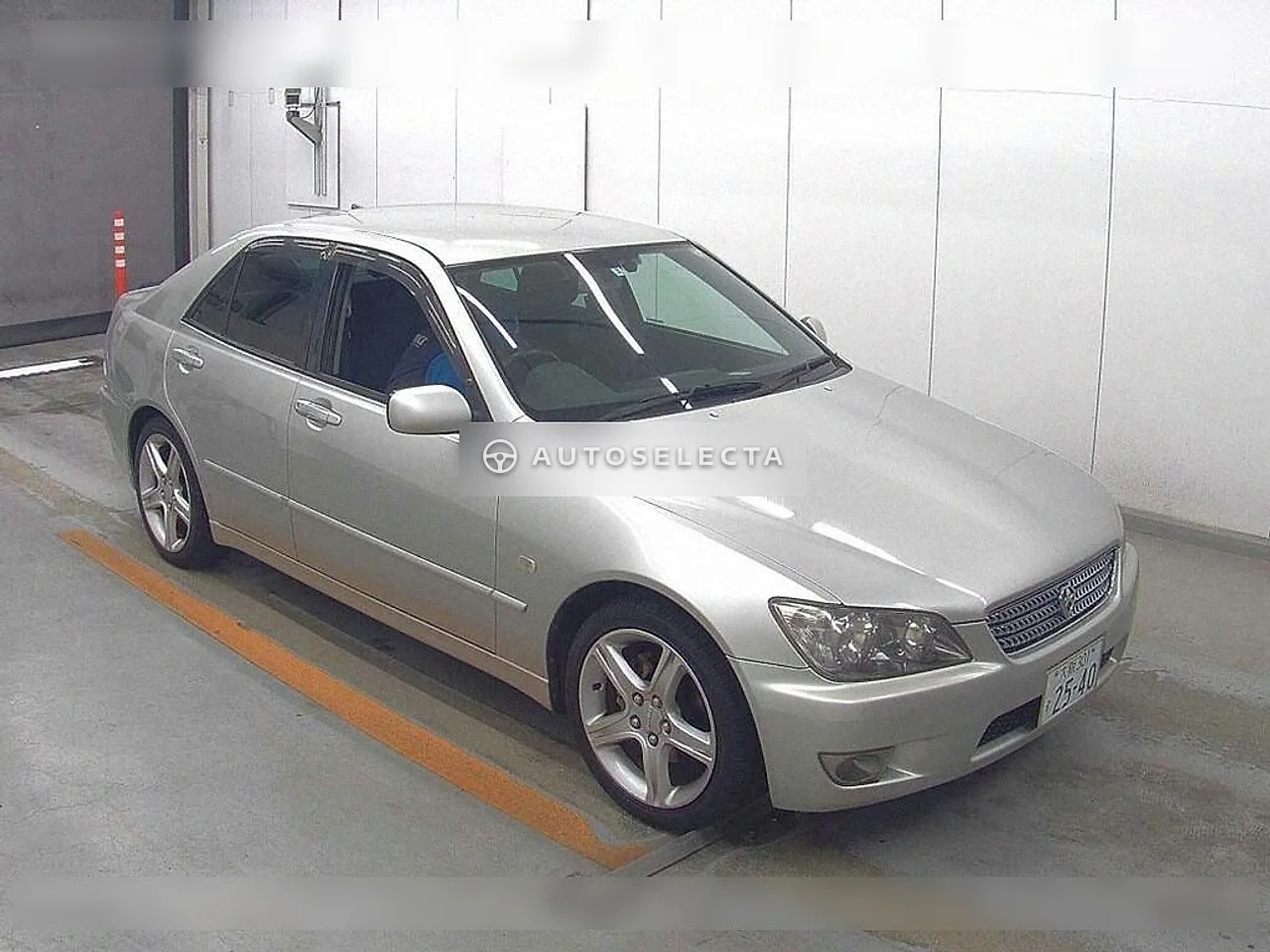 Toyota Altezza 2004, photo 1 of 1