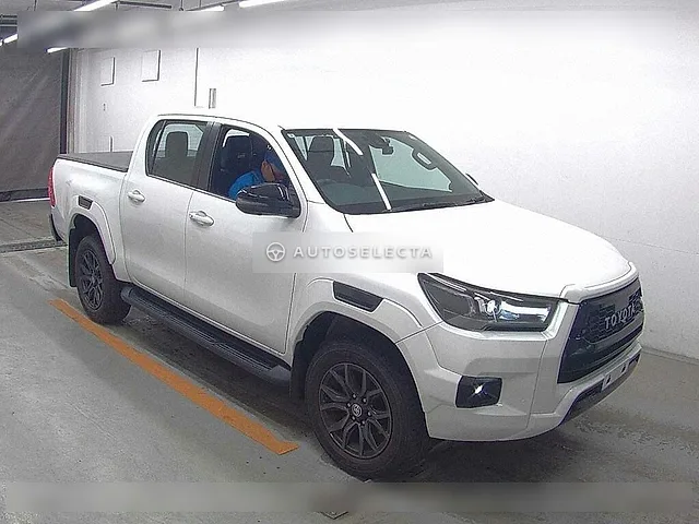 Toyota Hilux GR Sport 2024, auction grade 4.5