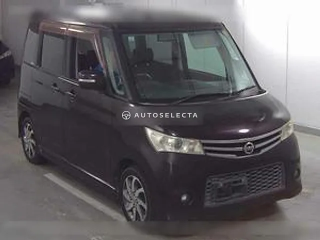 Nissan Roox 2011