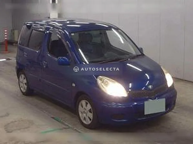 Toyota Funcargo 2004, auction grade 3.5
