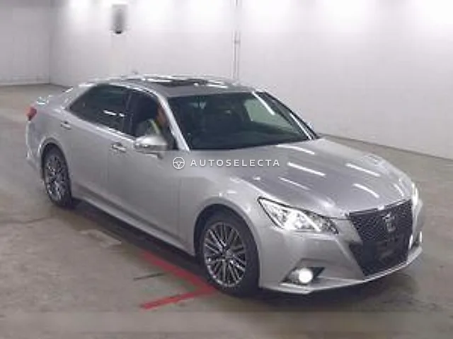 Toyota Crown 2013, auction grade 3.5