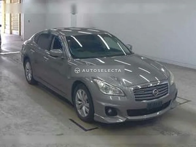 Nissan Fuga 2009, auction grade 3.5