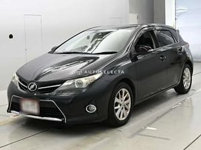 Toyota Auris 2012, auction grade 3.5