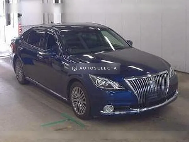 Toyota Crown Majesta 2017, auction grade 3.5