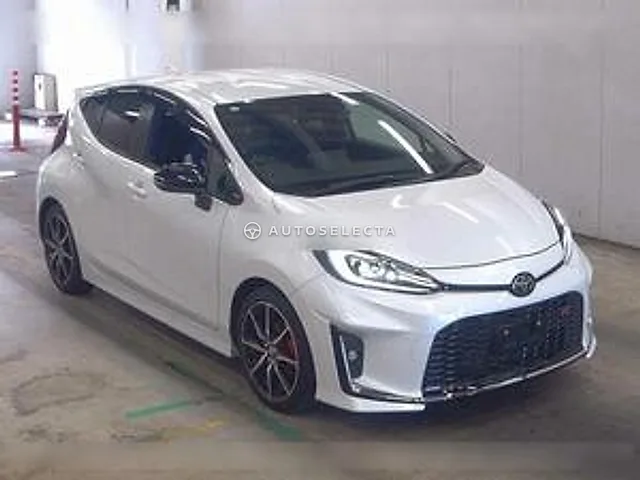 Toyota Aqua GR Sport 2023, auction grade 5