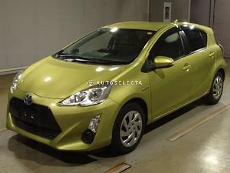 Toyota Aqua 2015, photo 1 of 1