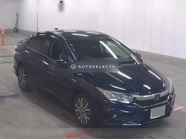 Honda Grace 2019, auction grade 4.5