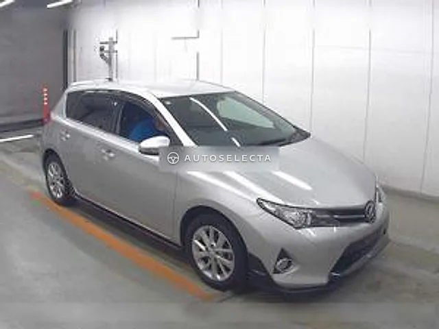 Toyota Auris 2014, auction grade 4