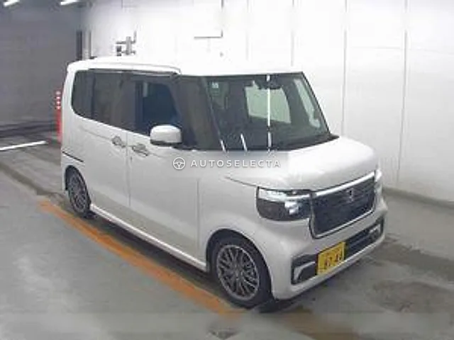 Honda N-BOX Custom 2024, auction grade 4.5