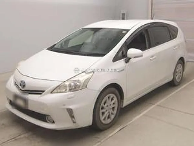Toyota Prius Alpha 2012, auction grade 3