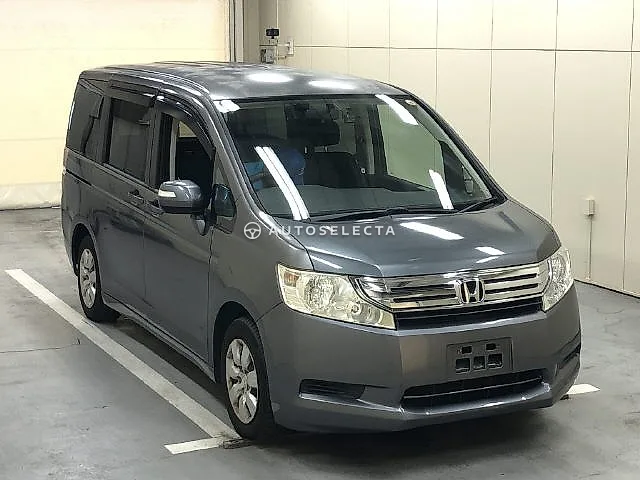 Honda Stepwgn 2011, auction grade 3.5