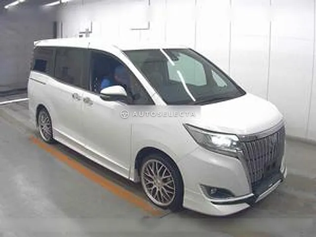 Toyota Esquire 2017, auction grade R