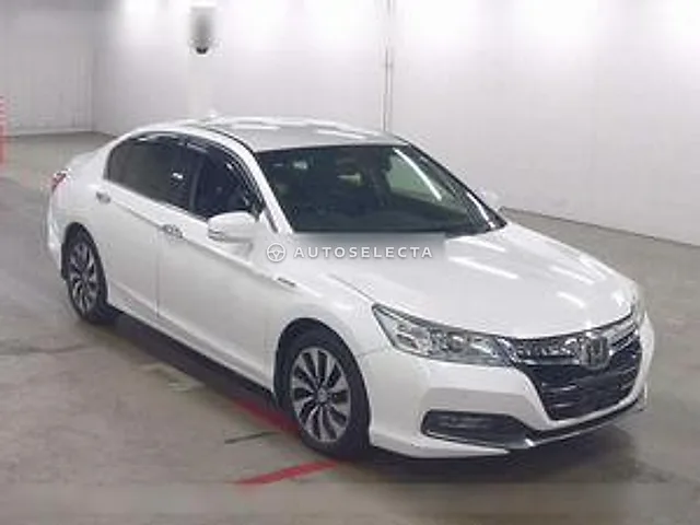Honda Accord Hybrid 2015, auction grade 4