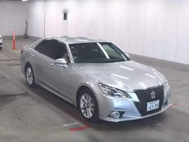 Toyota Crown 2013, auction grade R