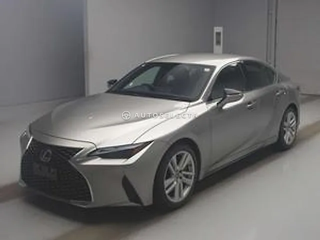 Lexus IS 2025, auction grade R