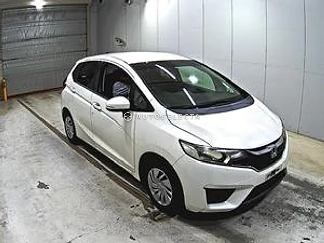 Honda Fit 2016, auction grade 4