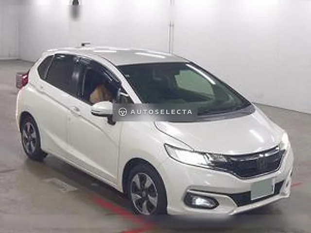 Honda Fit 2018, auction grade R