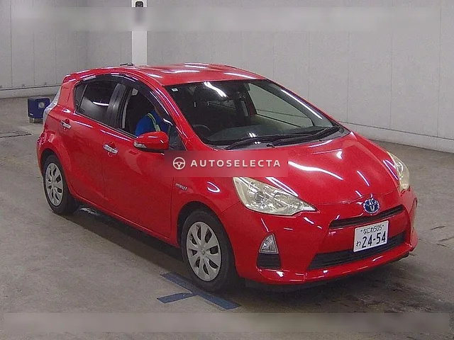Toyota Aqua 2014, auction grade 3.5