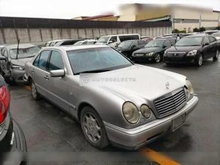 Mercedes-Benz E-Class 1999, photo 1 of 6