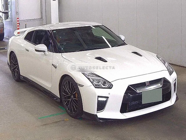 Nissan GT-R 2020, auction grade 4.5