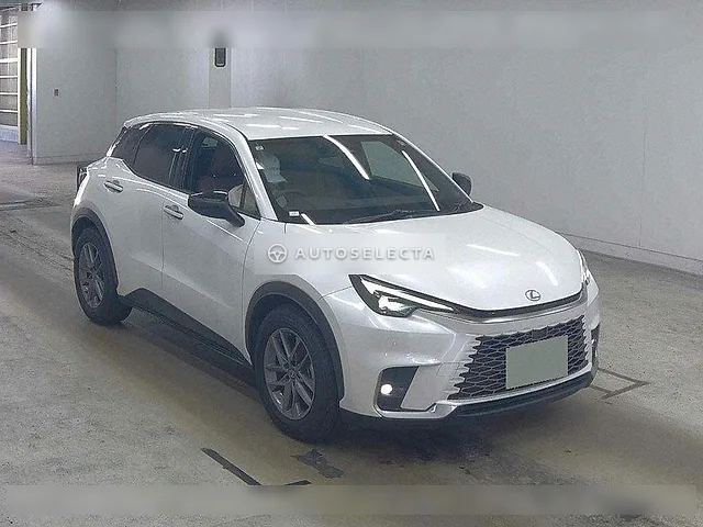 Lexus LBX 2025, auction grade 4.5