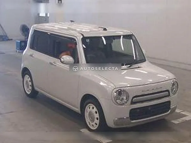 Suzuki Alto Lapin Chocolat 2015, auction grade 3.5