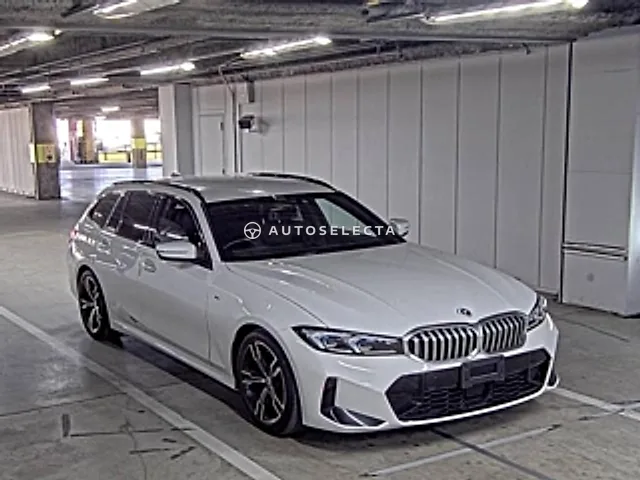 BMW 3 Series 2023, auction grade 4.5