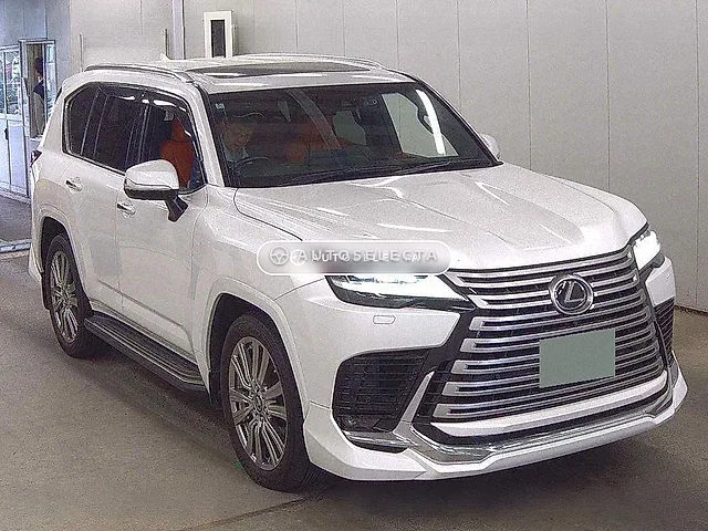 Lexus LX 2022, auction grade 4.5